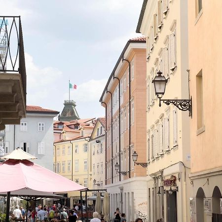 Cavana 2 Tirabora Short Rent Trieste Extérieur photo